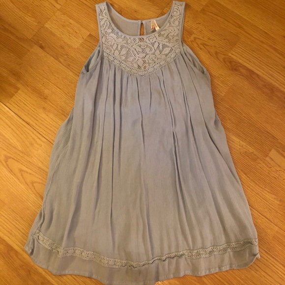 True Destiny Tops - Baby blue sleeveless blouse